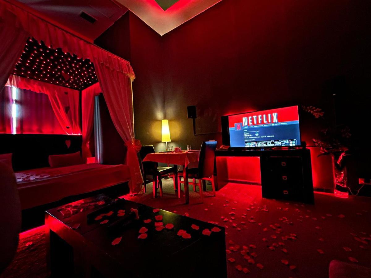 Cinema Plaza Hotel Baku Eksteriør bilde