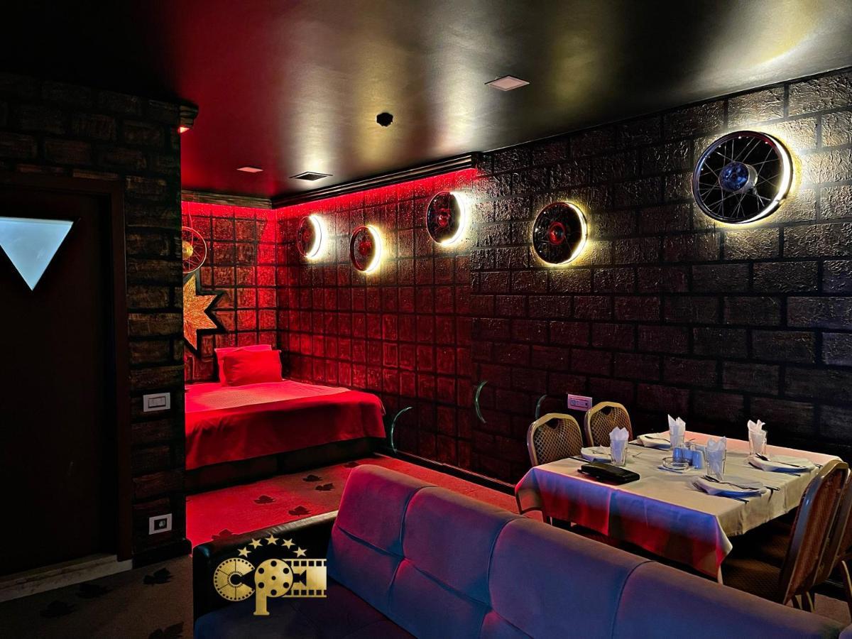 Cinema Plaza Hotel Baku Eksteriør bilde