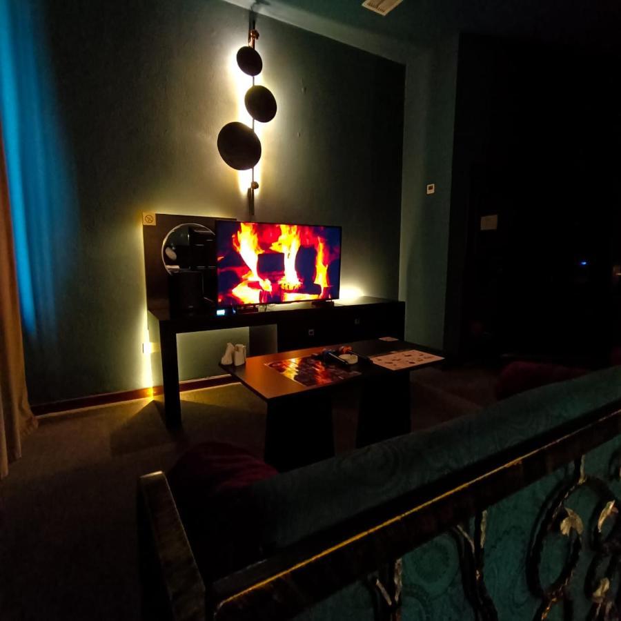 Cinema Plaza Hotel Baku Eksteriør bilde