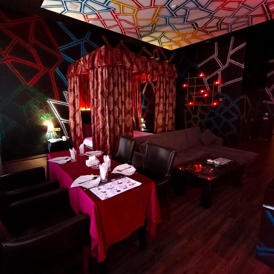 Cinema Plaza Hotel Baku Eksteriør bilde