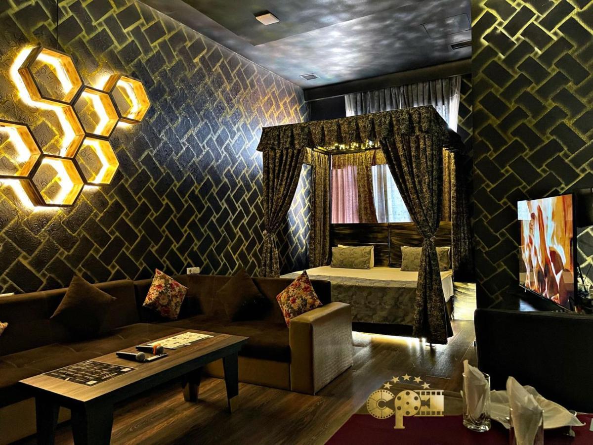 Cinema Plaza Hotel Baku Eksteriør bilde