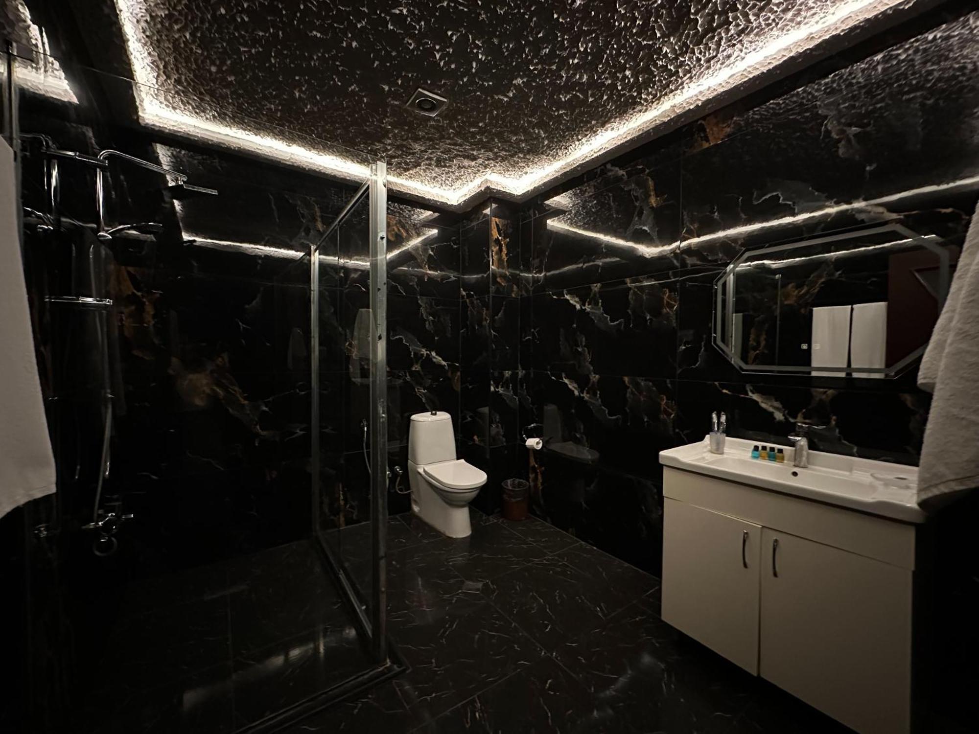 Cinema Plaza Hotel Baku Eksteriør bilde